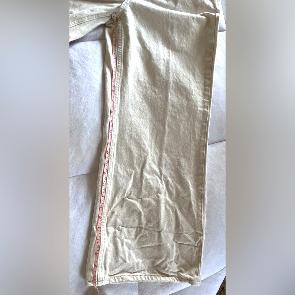Universal Thread Off-White Cropped Wide Leg Jeans - Picture 5 of 5